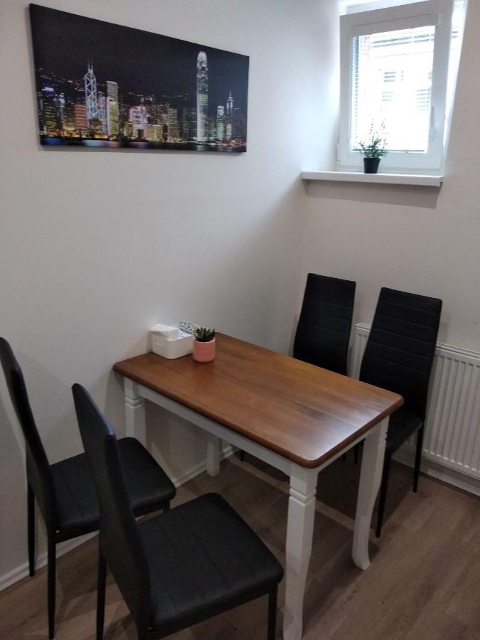 Kate & Jenny Apartments - Cosy Place In The City Center Bratislava Exteriör bild